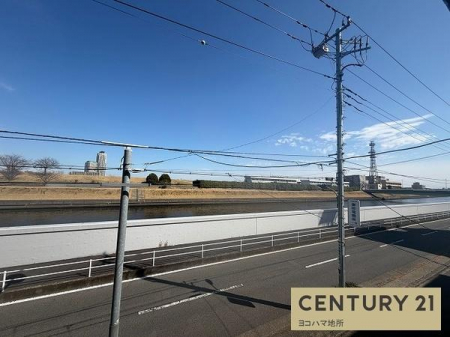 �Z�˂���̒��]�ʐ^�@-