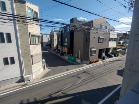 �Z�˂���̒��]�ʐ^�@-