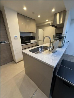 �L�b�`���@���������J�ɂ��g������Ă��ĂƂĂ��Y��ȏ�Ԃł�