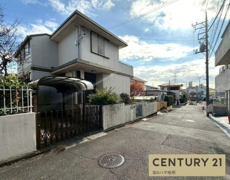 ���̑����n�@�����w�Z���p�n��ɂ��ՐÂŗ��������̂���X���݂��L�����Ă��܂��B