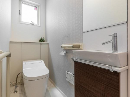 �g�C���@��������Ƃ�����ۂ̃^���N���X�g�C��
��􂢃J�E���^�[�t����