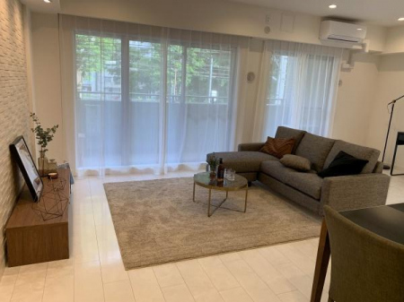 ���r���O�@���摜�͍w�����̎ʐ^�ƂȂ�܂�