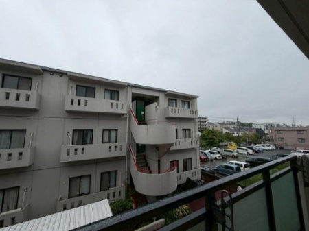 �Z�˂���̒��]�ʐ^�@-