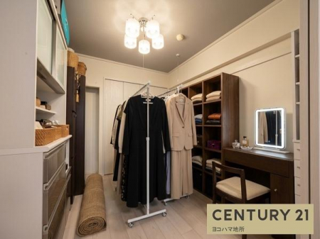�m���@-