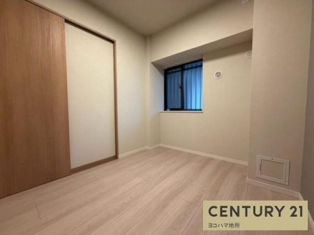 �m���@-